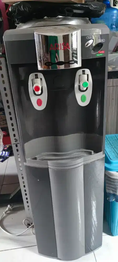 Dispenser Standing Arisa Panas dan Normal ada Rak