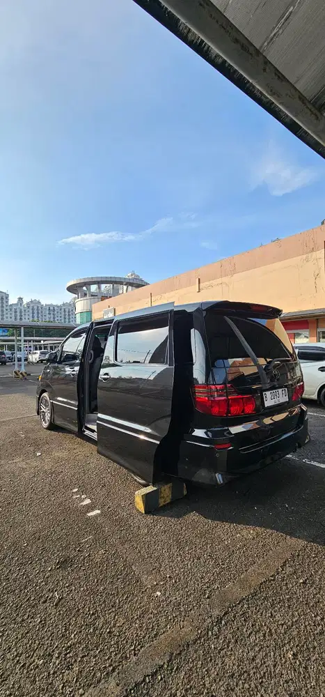 Toyota Alphard 2008 Mint condition last edition anh10