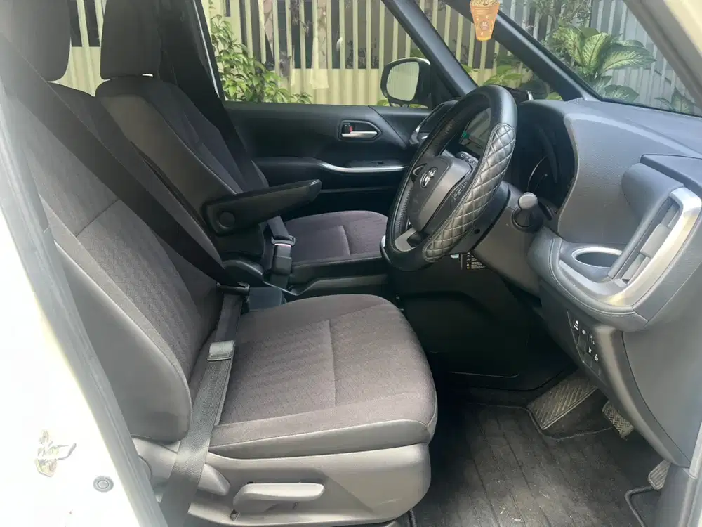 Toyota Voxy 2022 Bensin