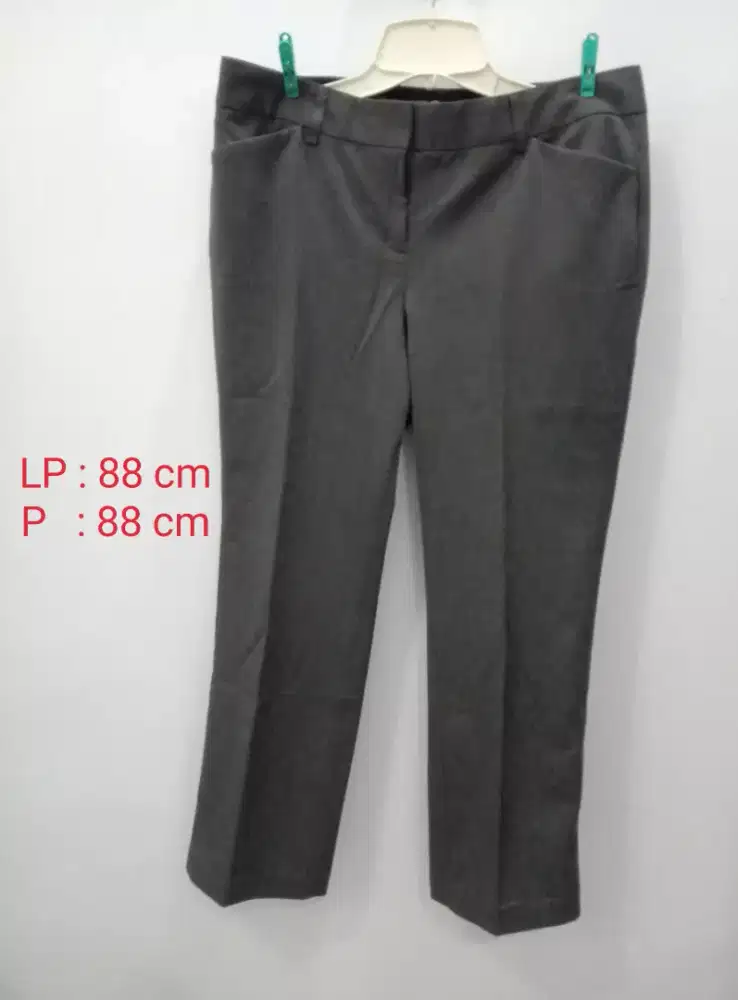 Celana Formal Merk Express Editor