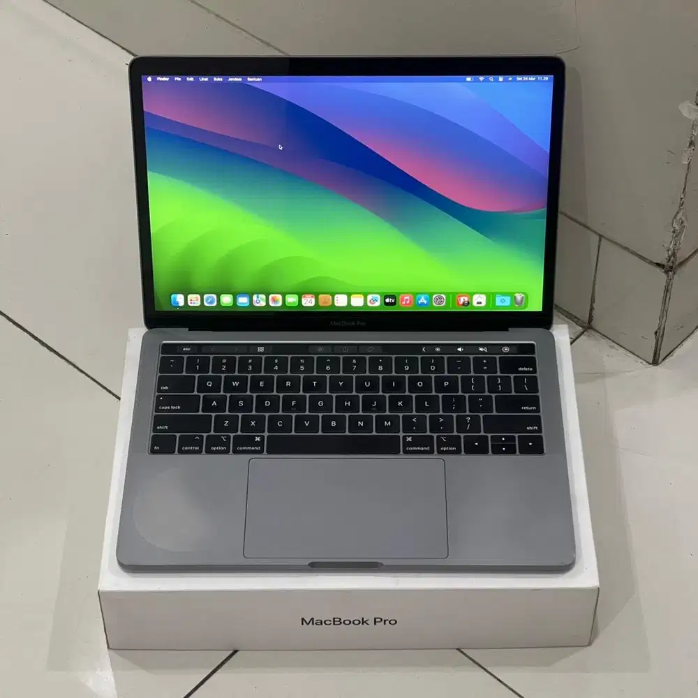 Macbook Pro 2018 touchbar 256gb ex ibox