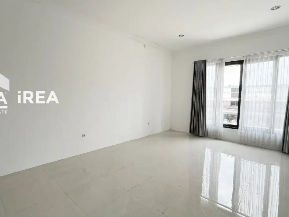 RUMAH DISEWAKAN DI SOLO DEKAT TERMINAL TIRTONADI