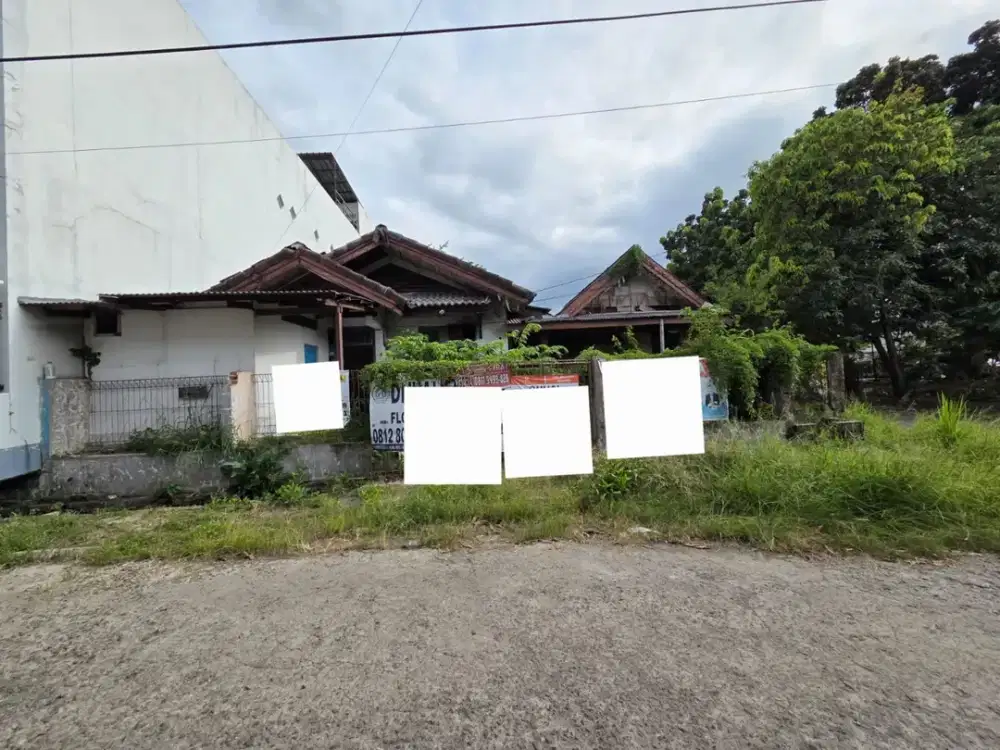 Dijual Rumah Tua Hitung Tanah Saja di Duta Bandara Permai