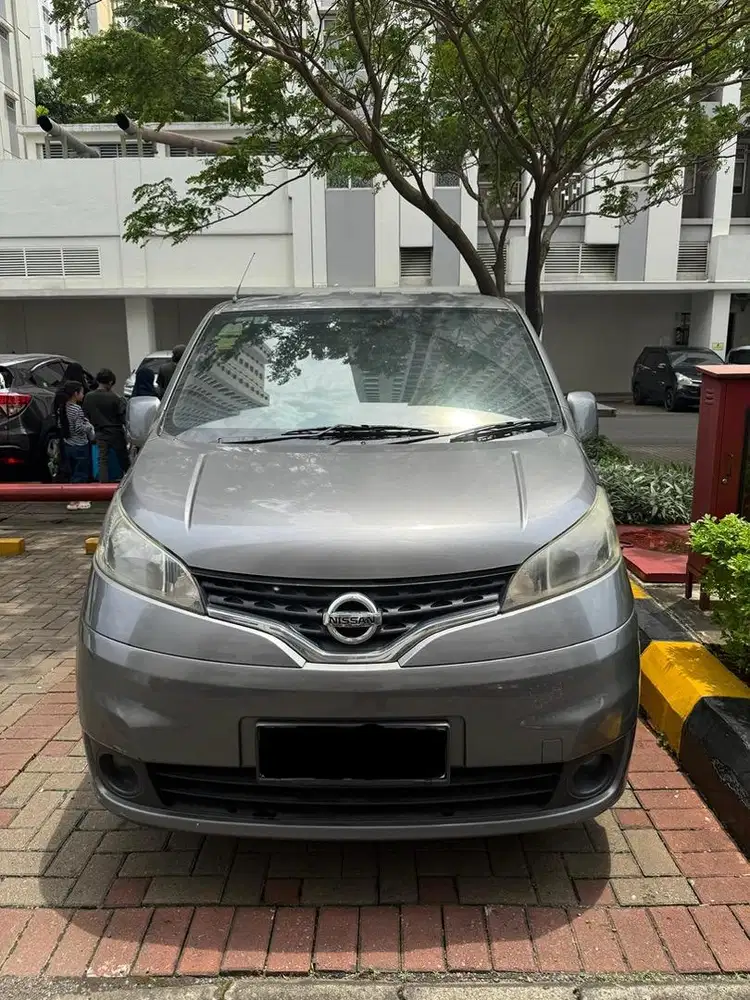 Nissan Evalia XV AT