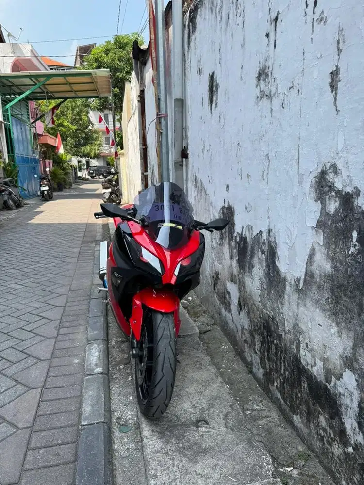 Dijual  Kawasaki Ninja 250 FI Tahun 2015