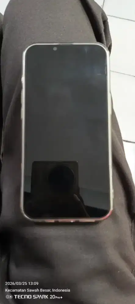 Di jual iPhone 13 128gb garansi resmi ibox
