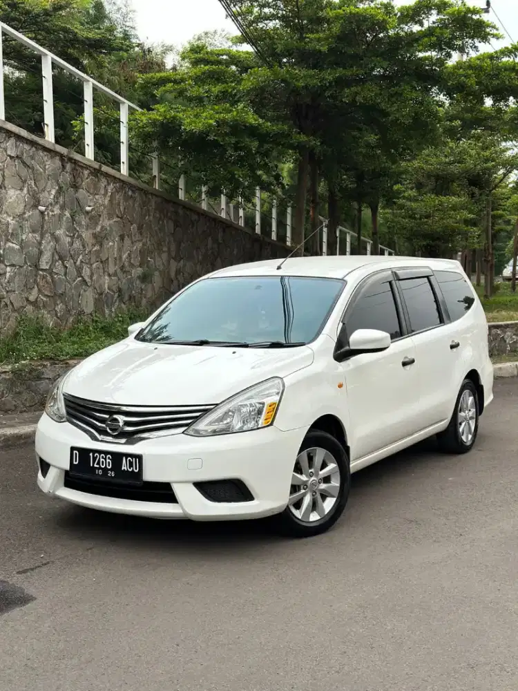 Grand Livina SV 2014 MT