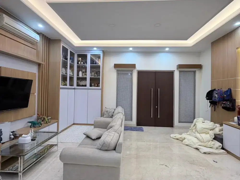 Rumah Golf Island luas 10x20 m, furnished rapi bagus, murah