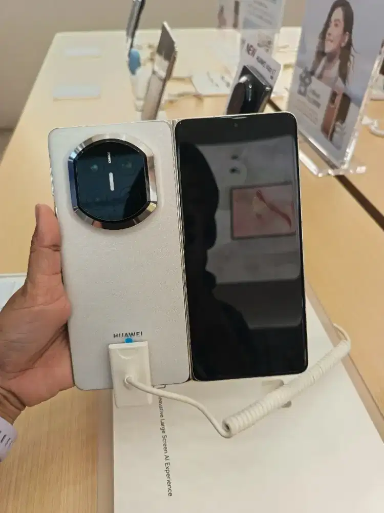Huawei Mate X7 Fold