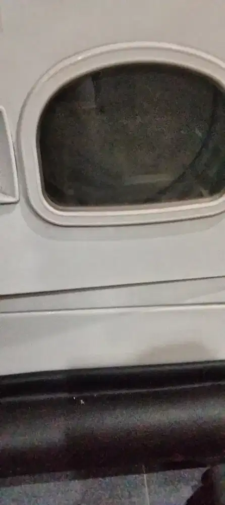 Mesin pengering laundry