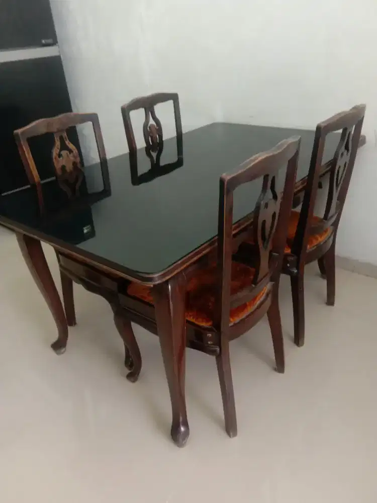 Meja makan jati solid bekas