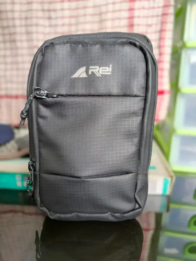 Tas multifungsi Arai