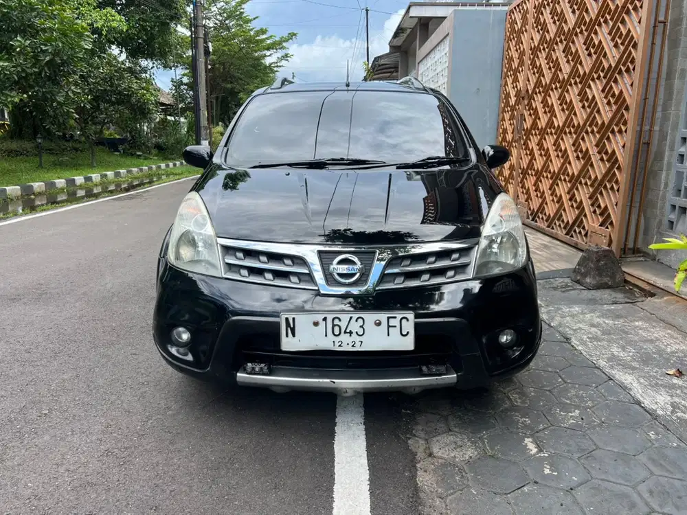 Nissan livina X gear AT 2012