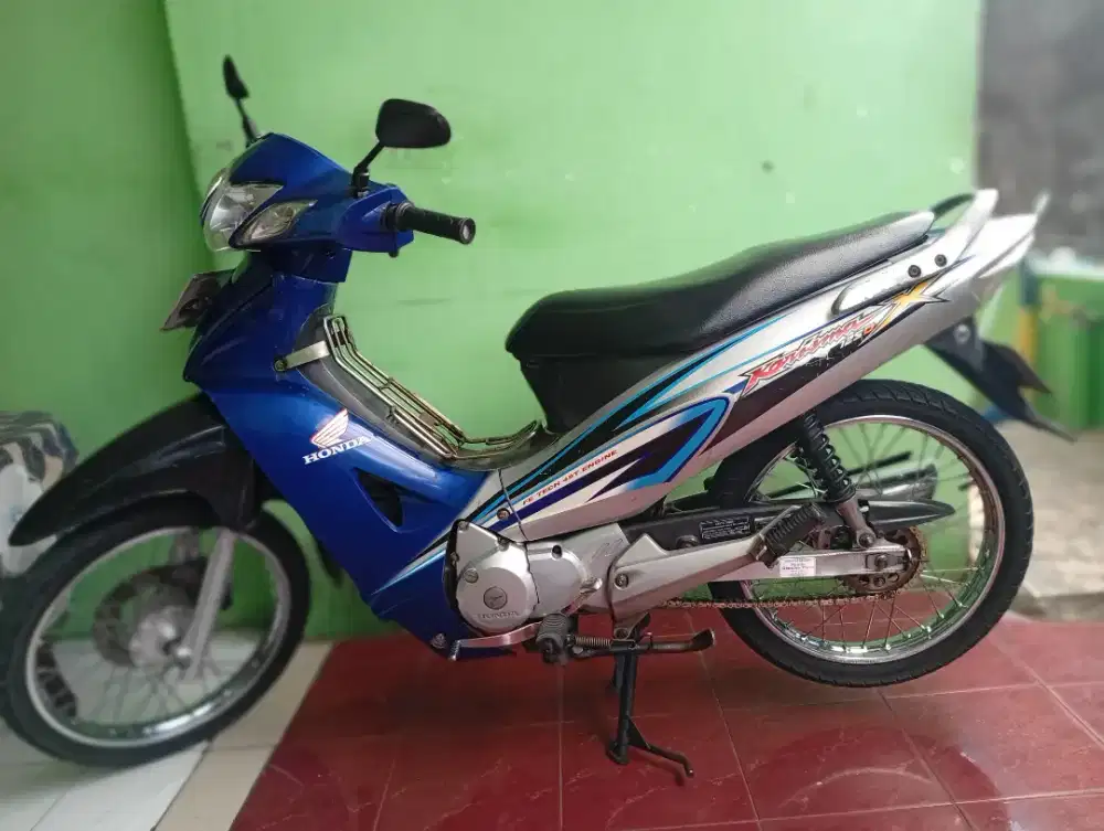 Motor Kharisma 125 D, kondisi bagus BUTUH CEPAT?!
