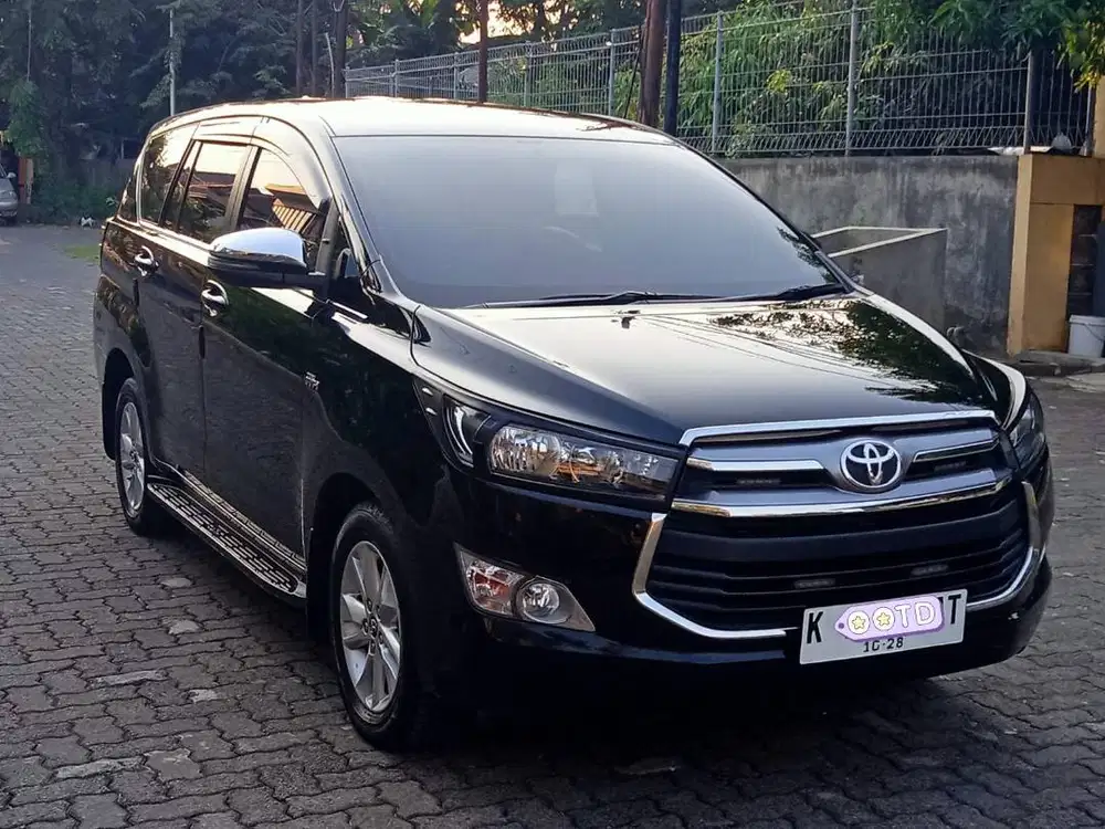 Jual kijang Innova Reborn bensin 2018 kondisi istimewa, mobil simpanan