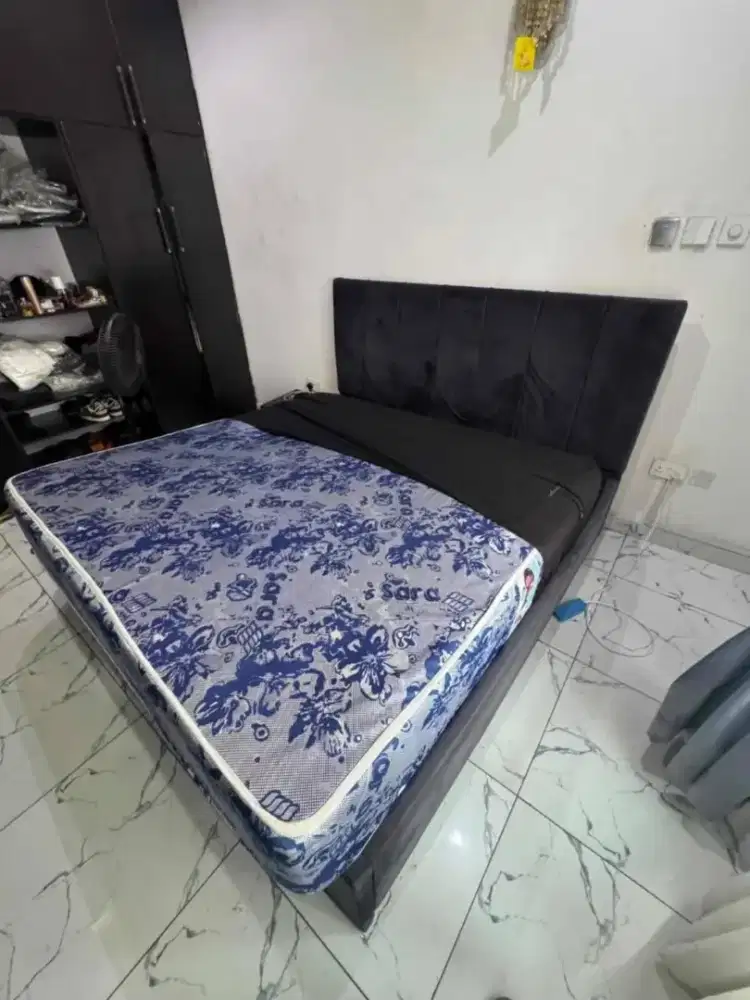 dipan dan springbed 180x200cm