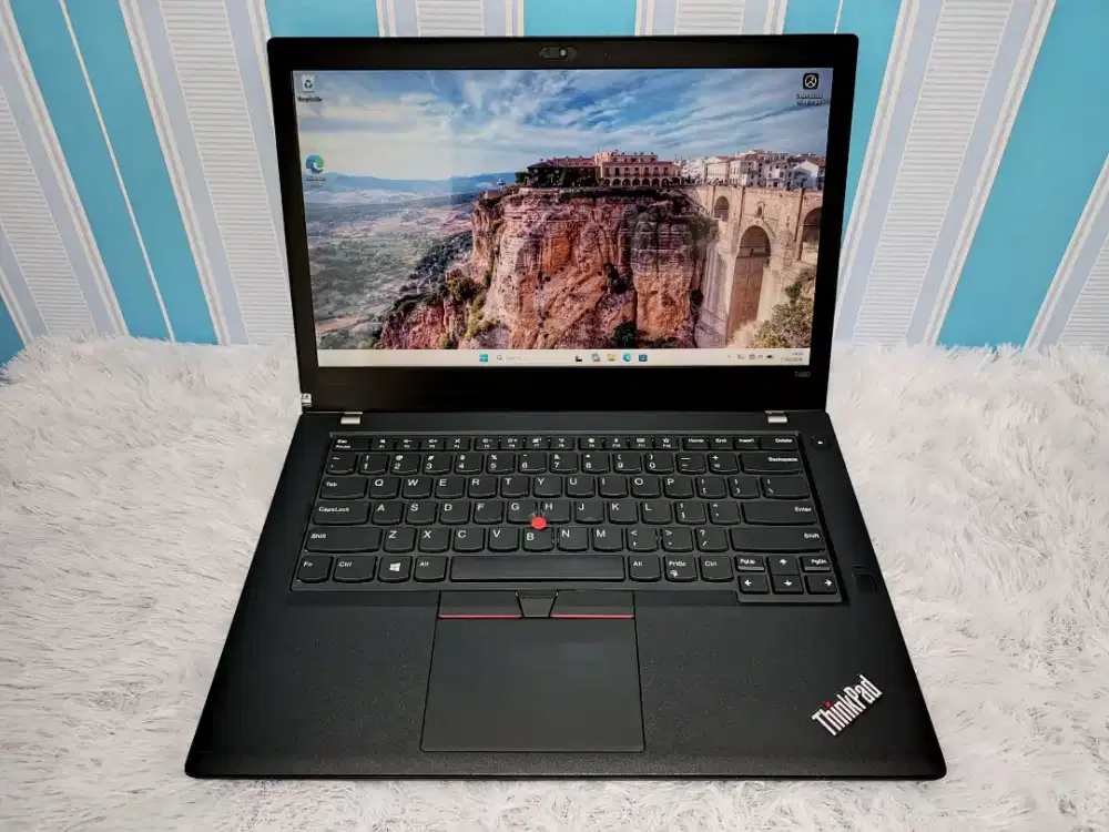 Lenovo Thinkpad T480 Intel Core i5-8350U 1.70 GHz RAM 8 GB SSD 256 GB