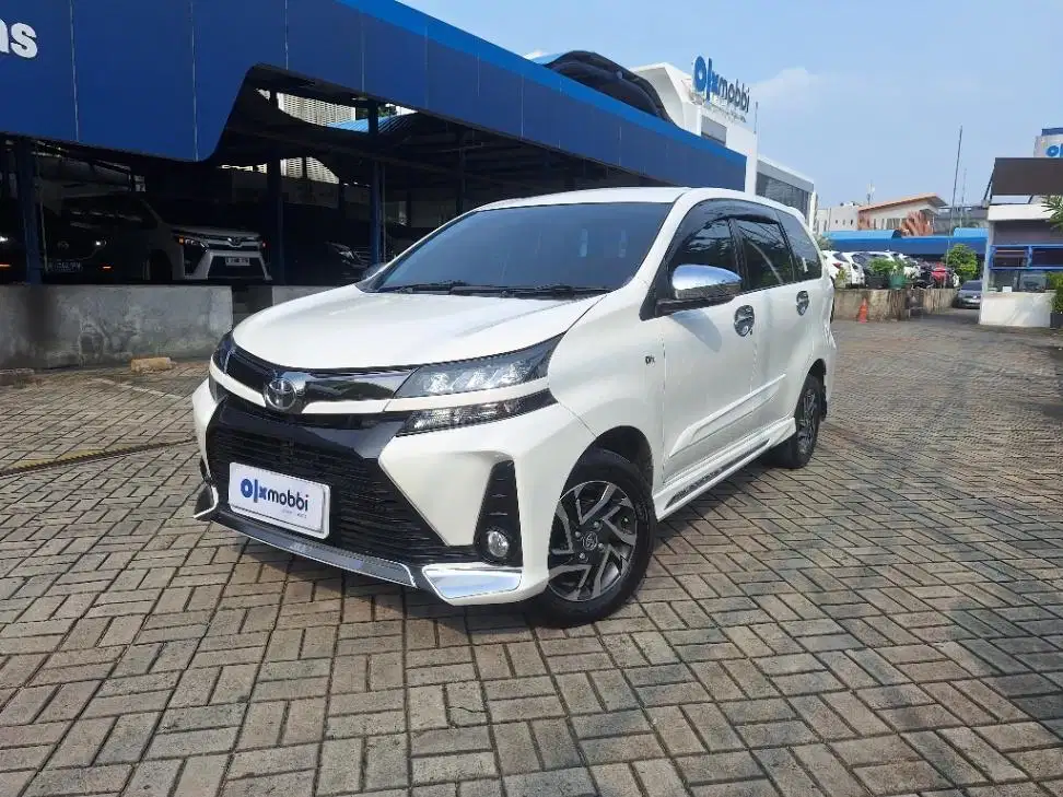 DP RENDAH Toyota Avanza 1.5 Veloz Bensin-AT 2018 COW