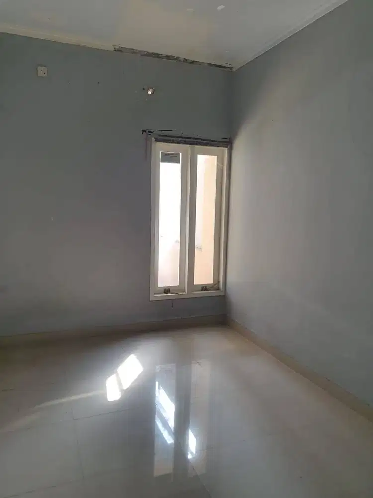 Dijual cepat (BU). Rumah di BEJI - DEPOK - dekat UI