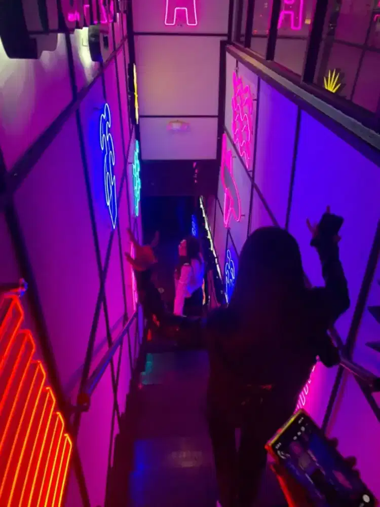 Lowongan kerja club karaoke