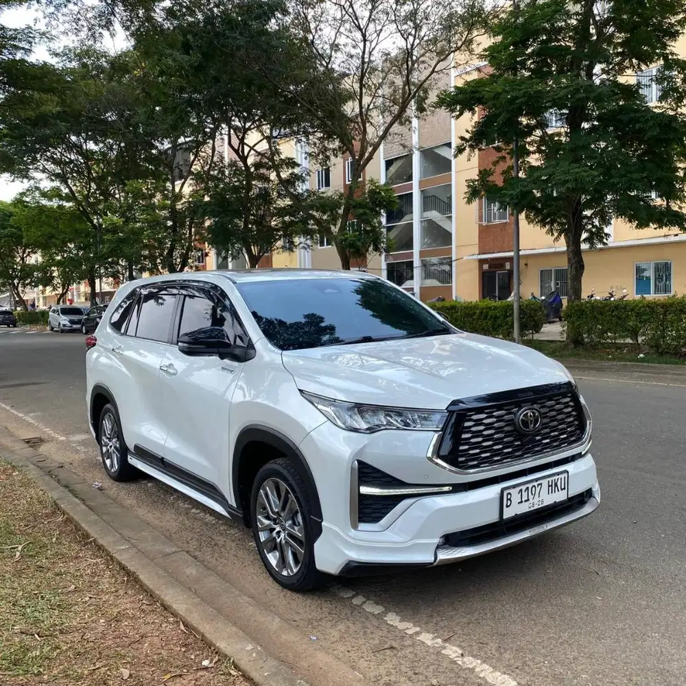 TOYOTA INNOVA ZENIX Q HYBRID MODELISTA 2023 AT MATIC GANJIL