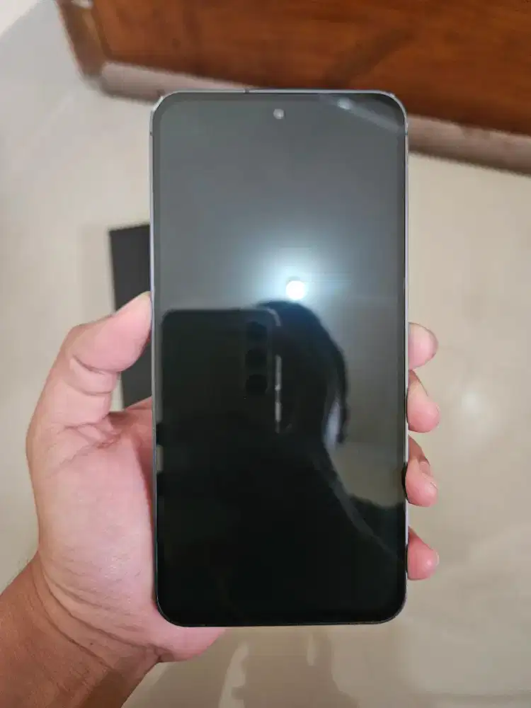 Samsung S24 FE 5G 8/128GB resmi Sein fullset mulus pemakaian