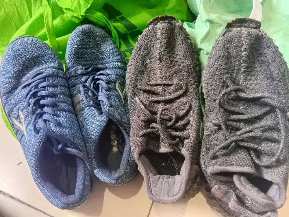 2 pasang sepatu