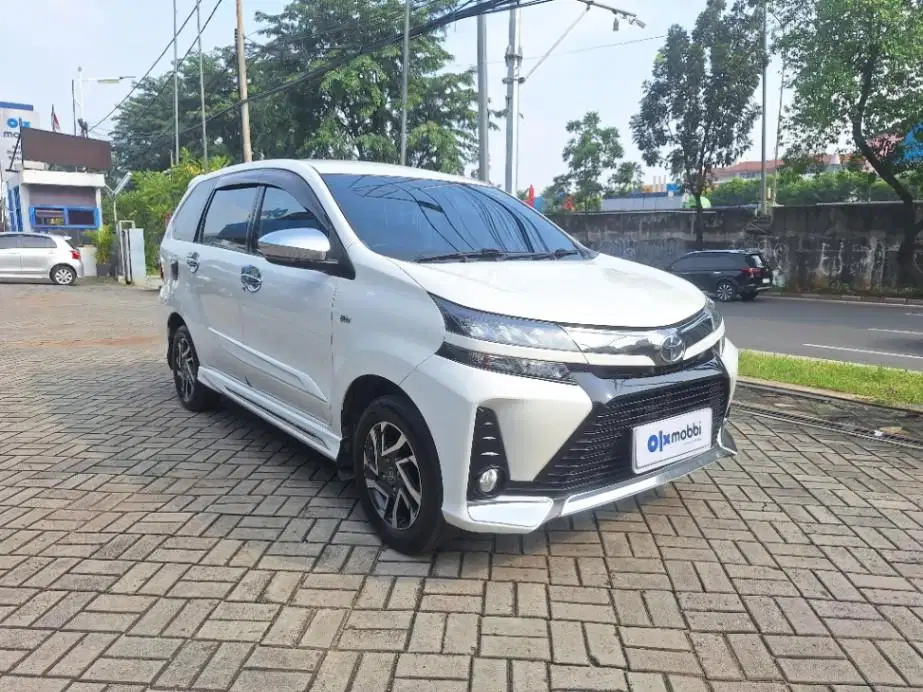 DP RENDAH Toyota Avanza 1.5 Veloz Bensin-AT 2018 COW