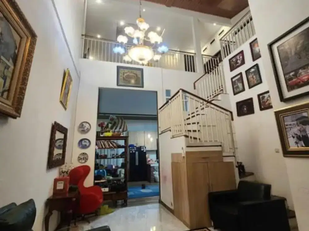 Dijual Rumah 2 Lantai Jatiwaringin ( Perbatasan Jakarta Timur )