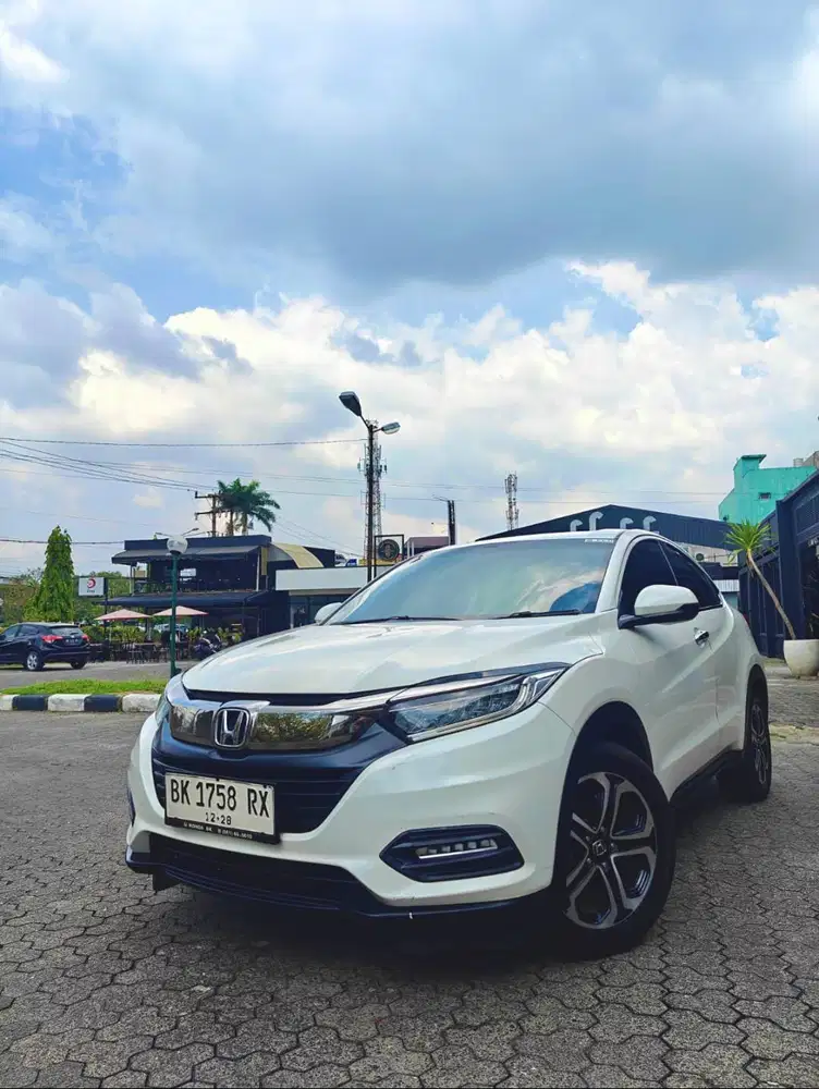 Honda HR-V SE CVT Automatic 2018 Mulus ODO Kecil