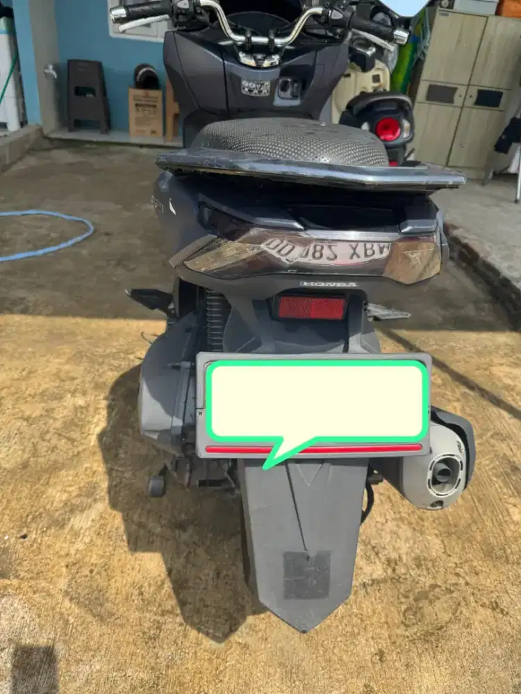 Honda pcx tahun 2023