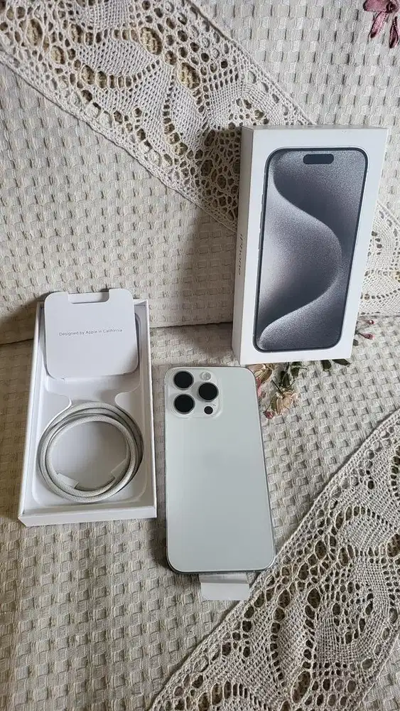 iPhone 15 Pro 128gb ex iBox white titanium