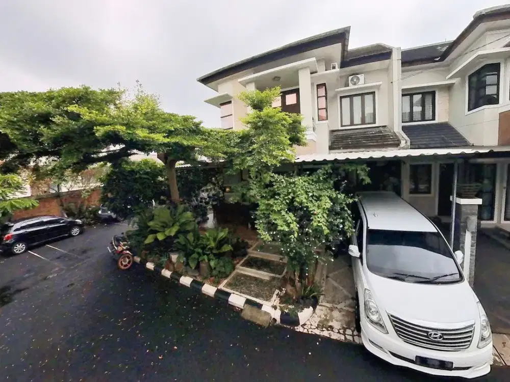 Rumah Townhouse Hoek Hijau Asri Tanah Luas Di Jagakarsa Raya