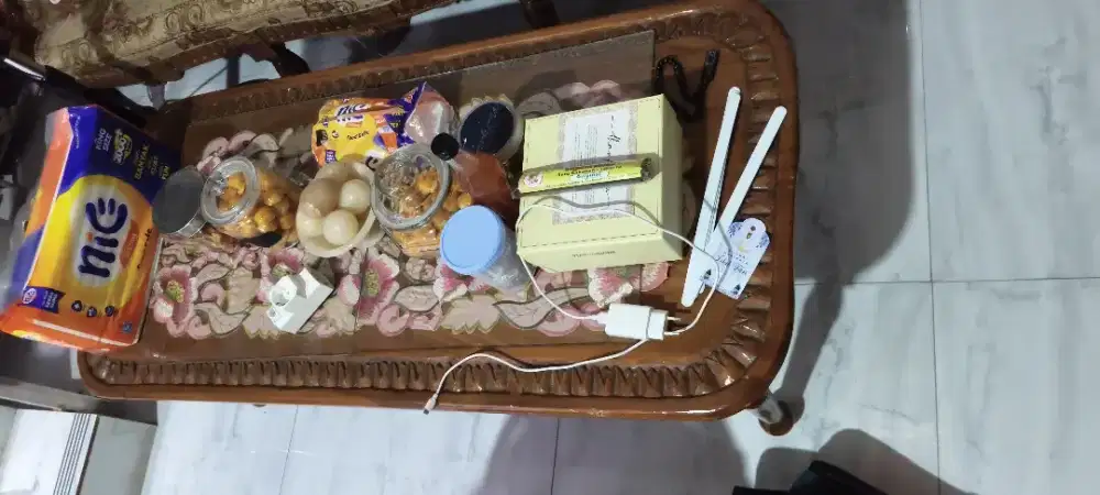 DIJUAL meja kursi tamu bekas