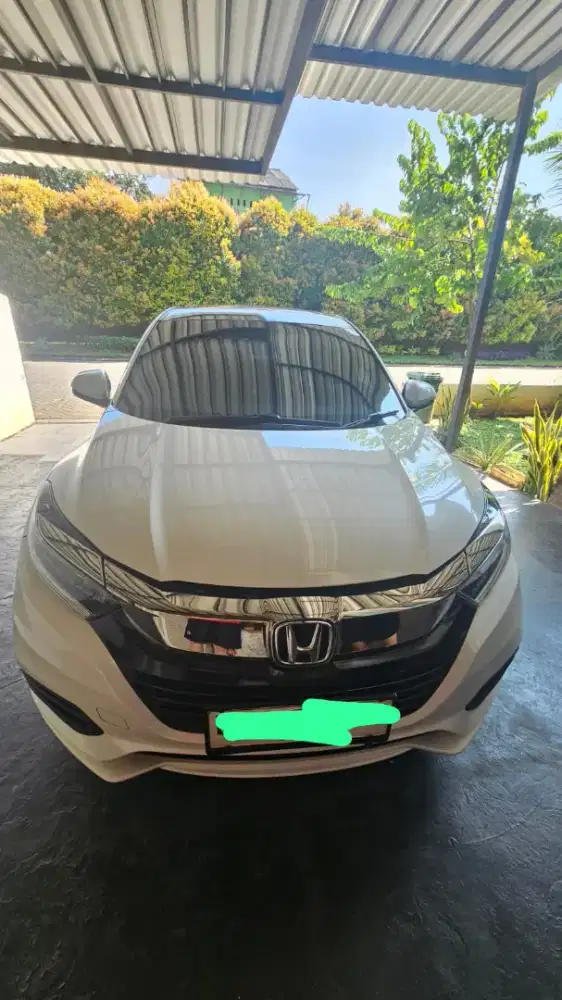DI JUAL HONDAH HRV PRESTIGE 2018 MATIC - MESIN TERAWAT BAIK