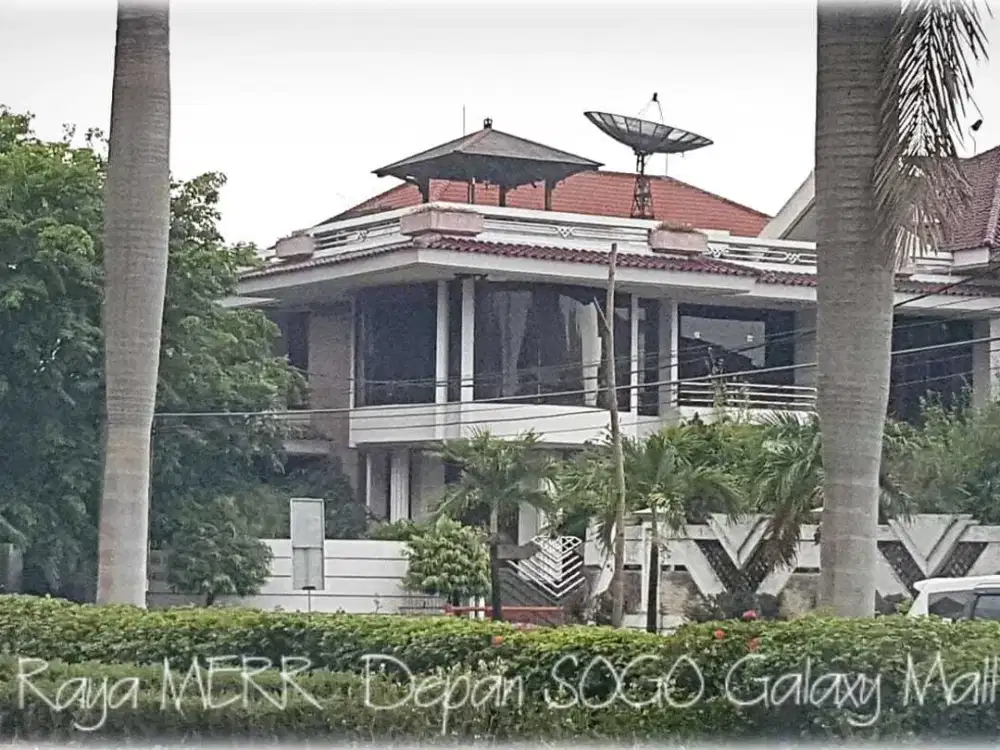 Dijual Rumah Mewah, Dekat Univ. Unair di Ry Dharmahusada Indah Timur