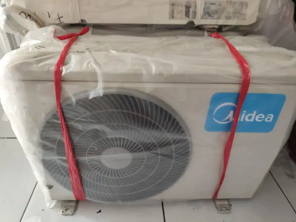 Di jual AC MIDEA ½ PK