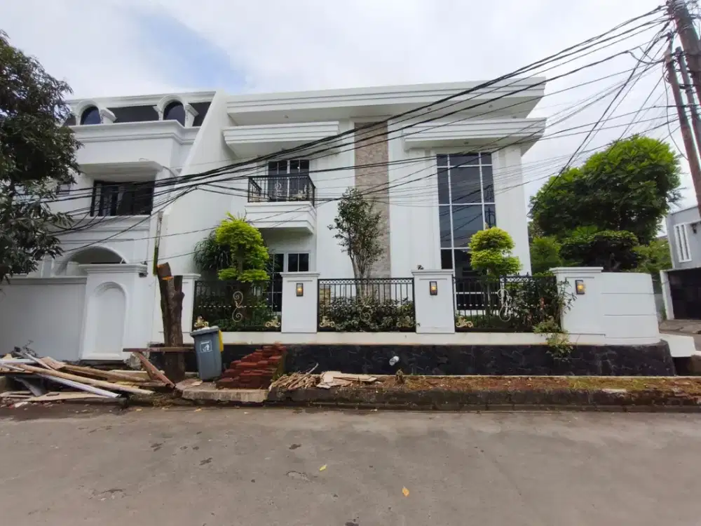 Dijual Rumah Mewah Hook di Rajawali Sektor 9 Bintaro, Lt.218m2
