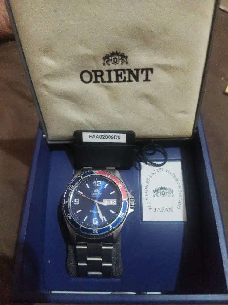 Jam tangan otomatis analog Orient