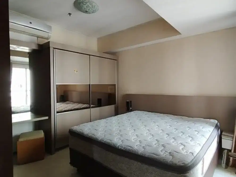 Selangkah ke Central Park Mall! Fasilitas lengkap Disewakan 2br furnished Apartemen Royal Mediterania Garden Residence