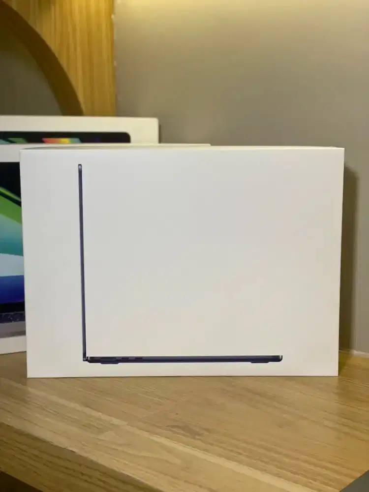 BNIB SEGEL MACBOOK AIR M2 16/256 (GARANSI INDONESIA 1 TAHUN)