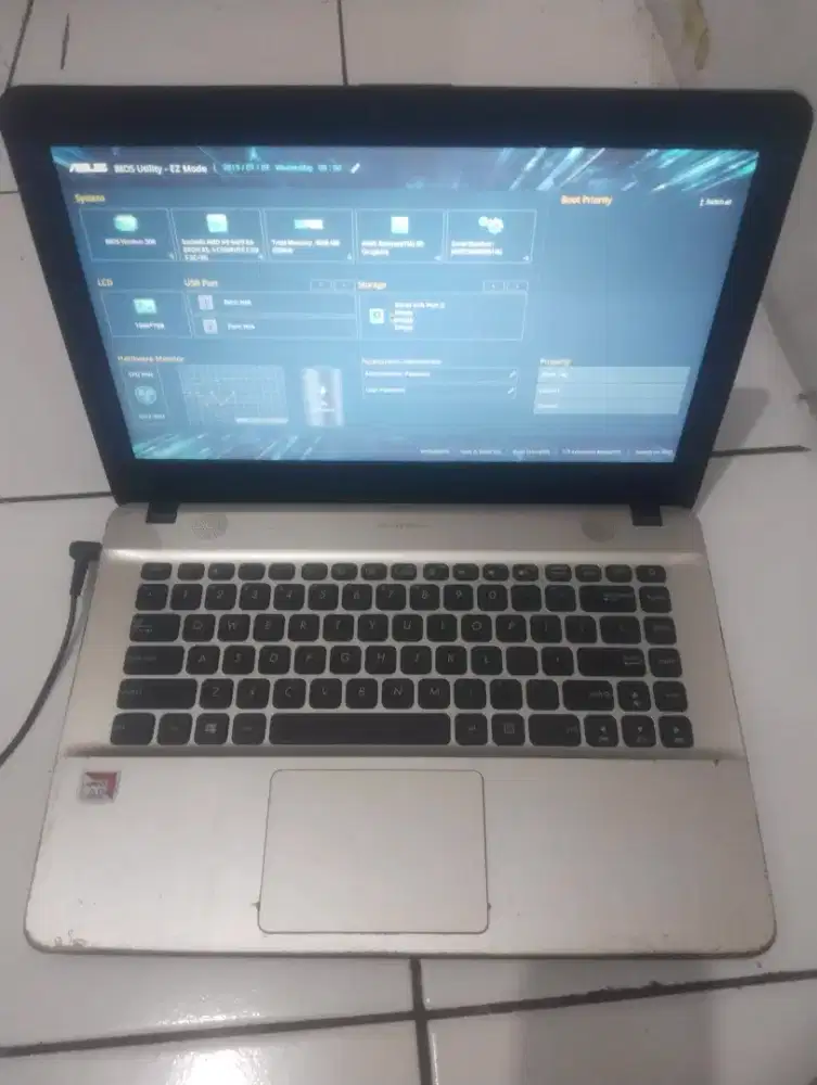 Laptop asus X441B
