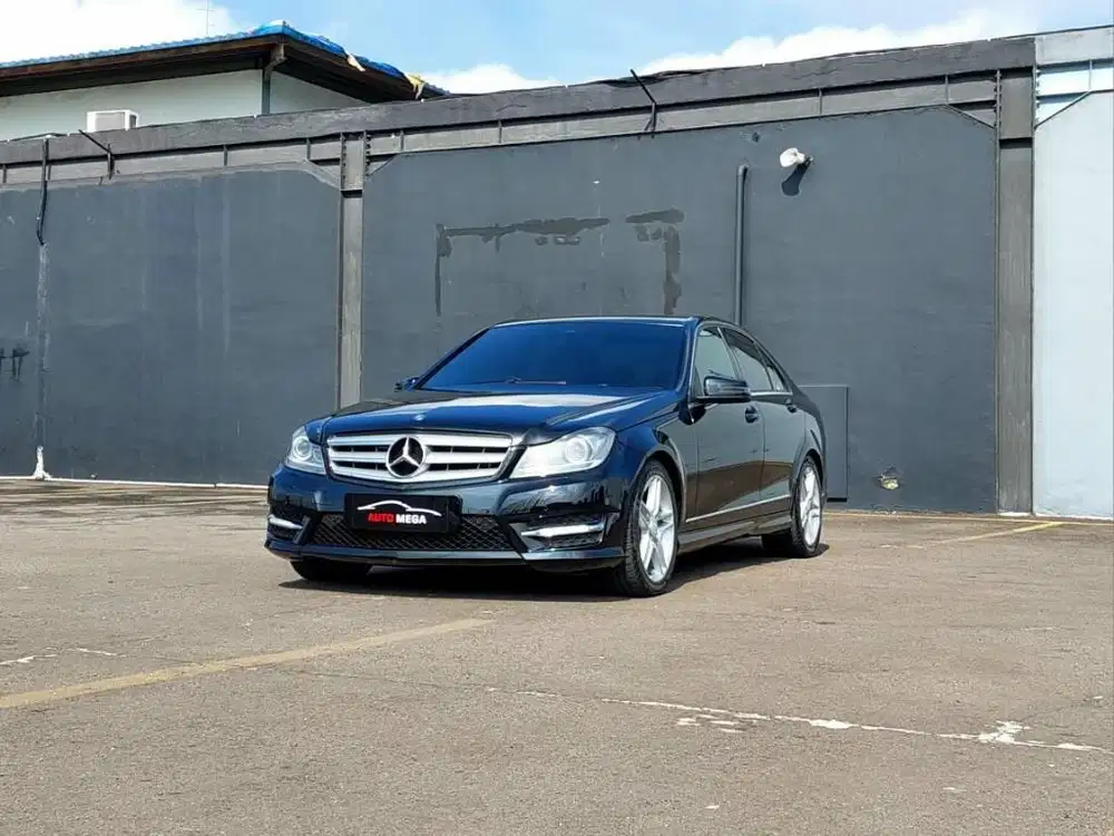 Mercedes Benz Mercy C 250 C250 AVG W204 nik 2013 Black on Brown
