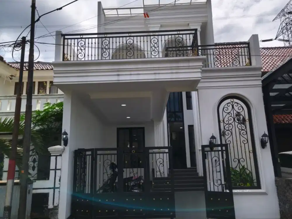 Dijual Rumah di Sektor 9 Bintaro Jaya, Lt.215m2, Brand New