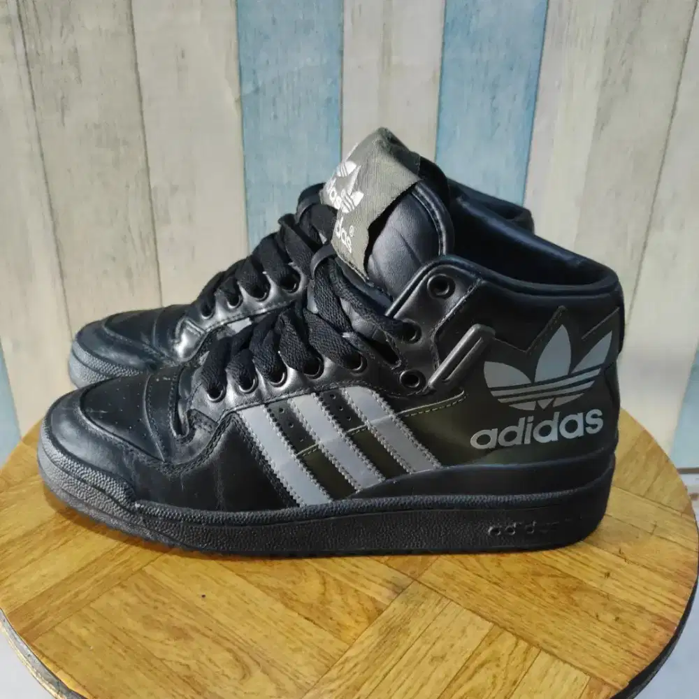 Adidas Forum 84 Mid Size 42 Berbonus