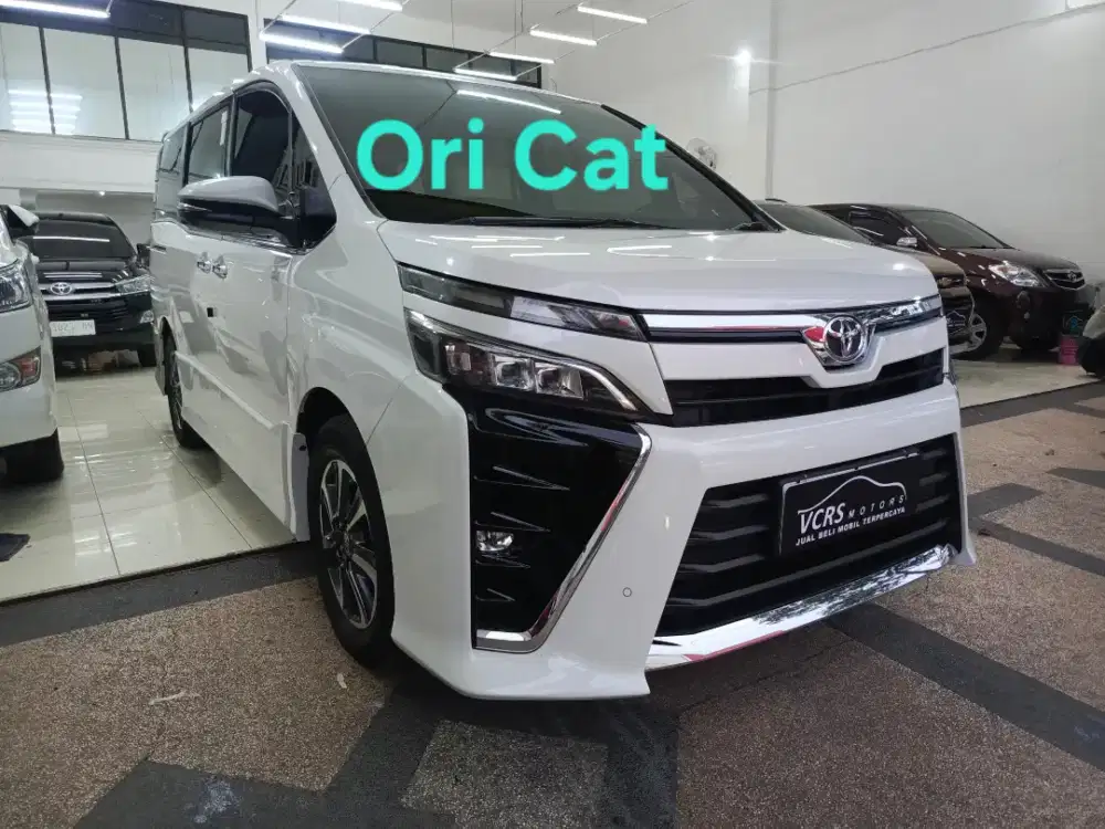 Toyota voxy 2020 putih voksi ori cat foxy L surabaya voxi panoramic
