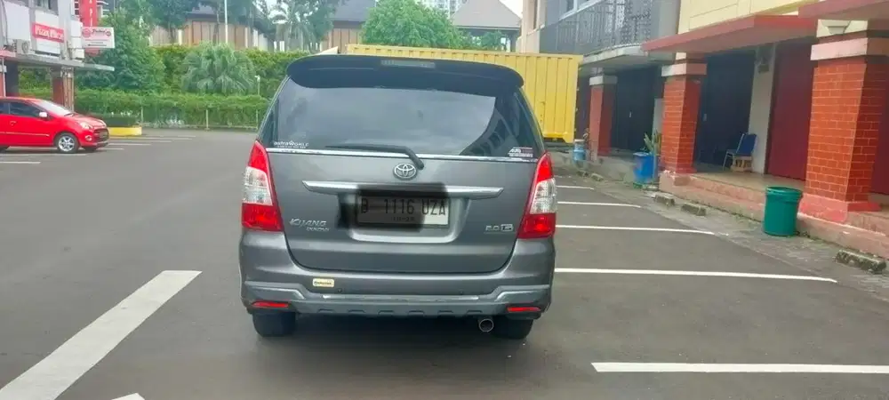 Toyota Kijang Innova 2012 Bensin