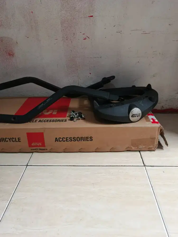 Bracket box yamaha xsr 155