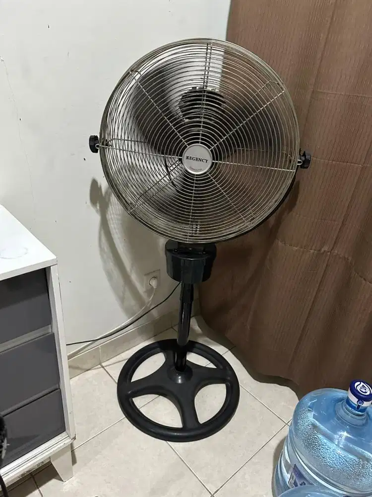 [Preloved] Kipas Angin Regency 21 Inch