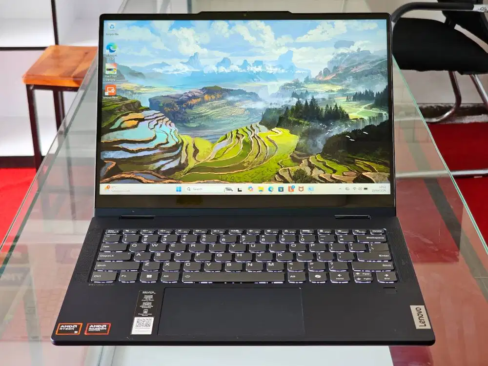 Lenovo ideapad 5 2 in 1 AMD Ryzen 5 8000 Series Ram 16 GB AMD Radeon